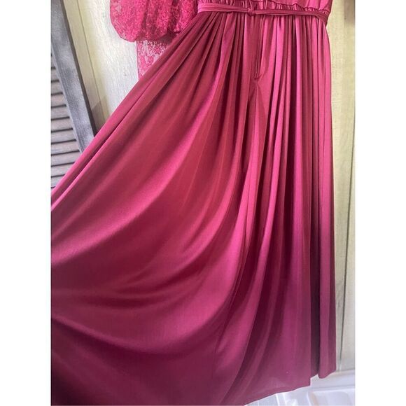 Creations by Aria 1970’s Vintage Victorian Lace Burgandy Pleated long dress Sz 7 - Picture 13 of 16